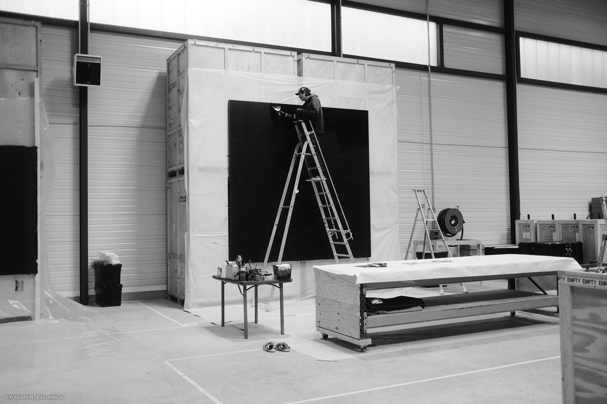 L'artiste dans son atelier